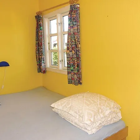Beach Front Home In Nyborg With Wifi *